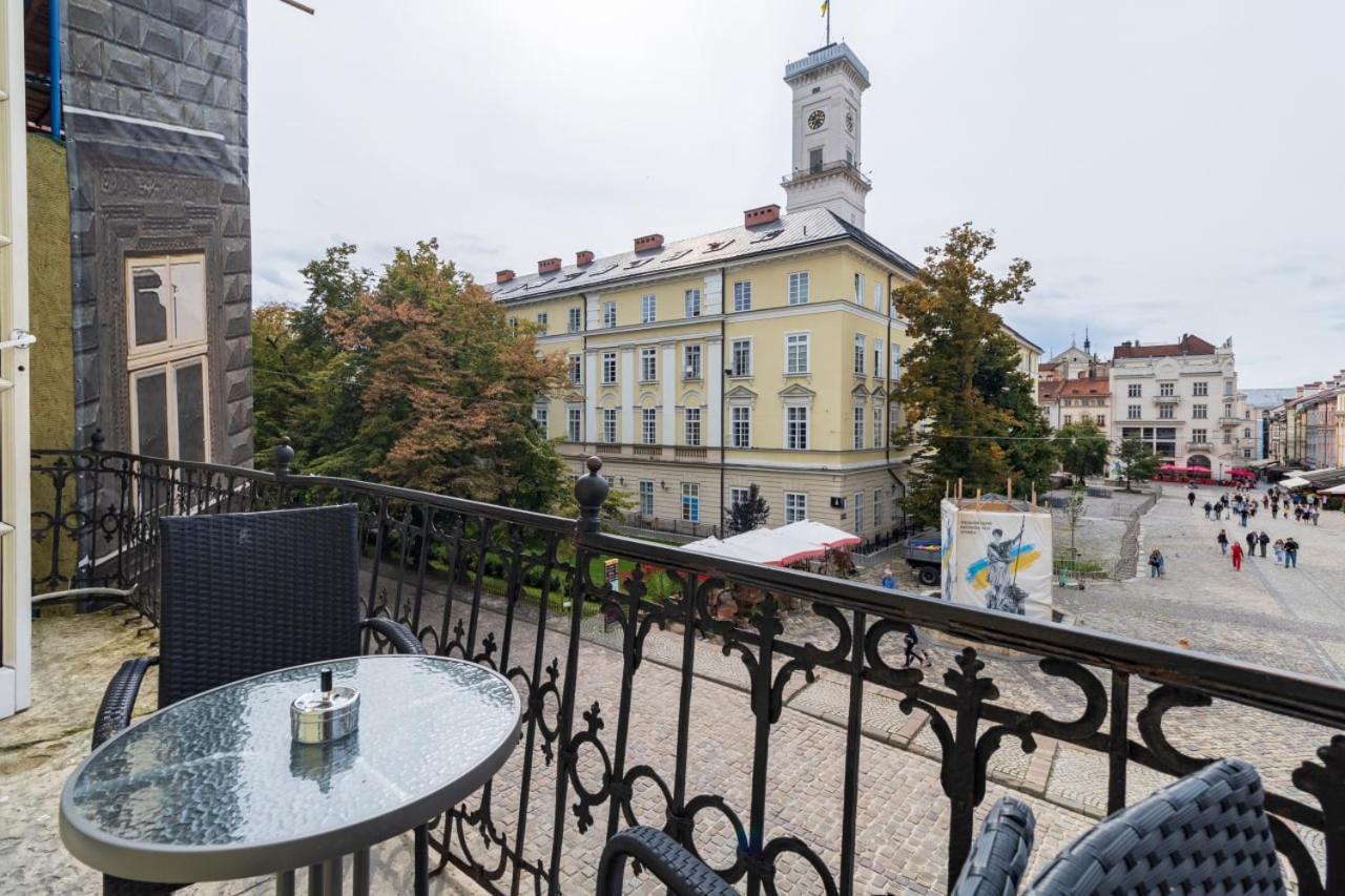 In Town Hostel Lviv Exterior foto